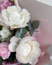 Load image into Gallery viewer, "Pink Lemonade" bouquet