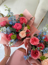 Load image into Gallery viewer, "Coral Charm" bouquet