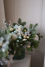 Load image into Gallery viewer, "Winter Wonderland" flower box