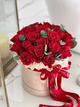 Load image into Gallery viewer, "Scarlet" Flower Box