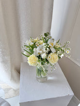 Load image into Gallery viewer, "Maison Jardin" Vase Arrangement