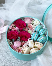 Load image into Gallery viewer, "Special" Macaron Flower Box