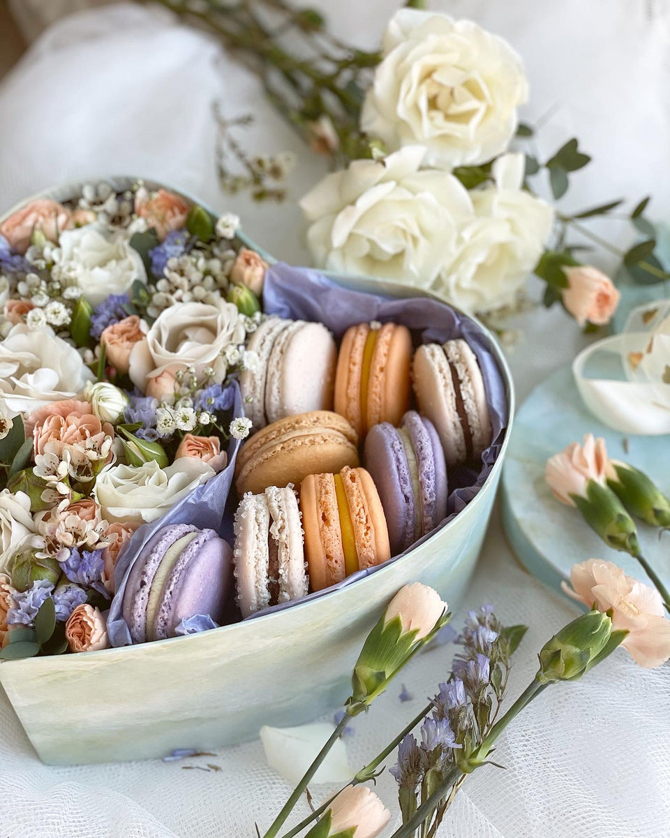 Heart Macaron Flower Box – Royal Tulip