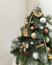 Load image into Gallery viewer, Small Christmas tree
