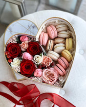 Load image into Gallery viewer, "Je t'aime" Macaron Flower Box