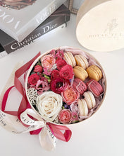 Load image into Gallery viewer, "Special" Macaron Flower Box