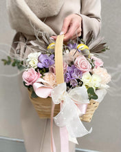 Load image into Gallery viewer, Spring Flower Basket