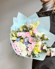 Load image into Gallery viewer, Bonjour Bouquet