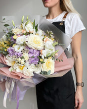 Load image into Gallery viewer, Fantasy Bouquet