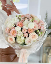 Load image into Gallery viewer, "Early Morning" Bouquet