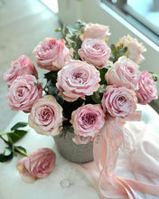 Load image into Gallery viewer, Basket of pink roses