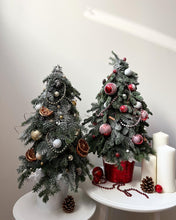 Load image into Gallery viewer, Red Christmas tree