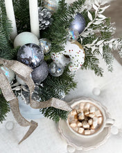 Load image into Gallery viewer, Flower Box with candles