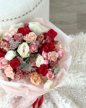 Load image into Gallery viewer, "Be mine" Bouquet