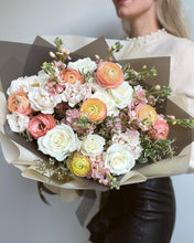 Load image into Gallery viewer, Expression of feelings Bouquet