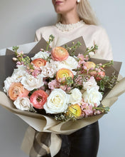 Load image into Gallery viewer, Expression of feelings Bouquet