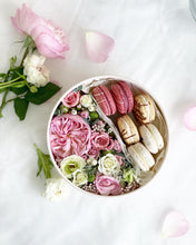 Load image into Gallery viewer, "Lovely" Macaron Flower Box