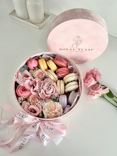 Load image into Gallery viewer, "Elegant" Macaron Flower Box