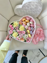 Load image into Gallery viewer, &quot;Sweet Heart&quot; Macaron Flower Box
