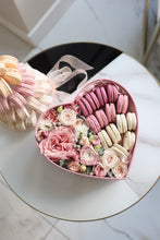 Load image into Gallery viewer, &quot;Velvet Heart&quot; Macaron Flower Box
