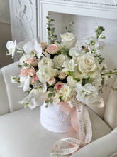 Load image into Gallery viewer, &quot;White Couture&quot; flower box
