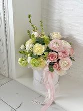 Load image into Gallery viewer, Designer flower box from florist
