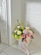 Load image into Gallery viewer, Designer flower box from florist
