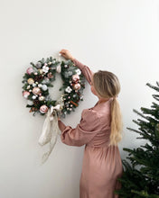 Load image into Gallery viewer, &quot;Sherbet&quot; Holiday wreath
