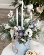 Load image into Gallery viewer, Flower Box with candles
