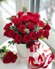 Load image into Gallery viewer, Basket of red roses
