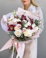 Load image into Gallery viewer, Luxurious Bouquet
