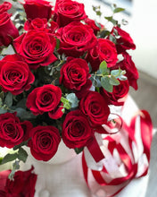 Load image into Gallery viewer, Basket of red roses
