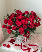 Load image into Gallery viewer, Basket of red roses
