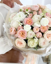 Load image into Gallery viewer, &quot;Early Morning&quot; Bouquet
