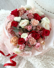 Load image into Gallery viewer, "Be mine" Bouquet
