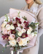 Load image into Gallery viewer, Luxurious Bouquet
