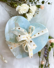 Load image into Gallery viewer, Heart Macaron Flower Box
