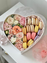 Load image into Gallery viewer, &quot;Velvet Heart&quot; Macaron Flower Box
